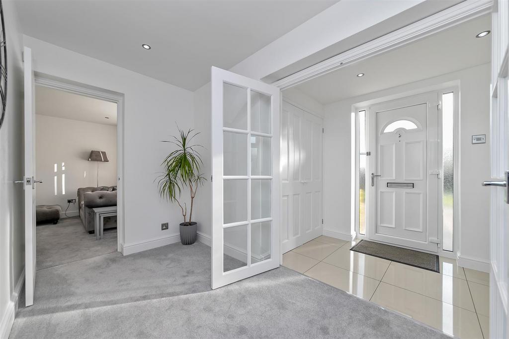 53 Whitehorse Lane-17.jpg