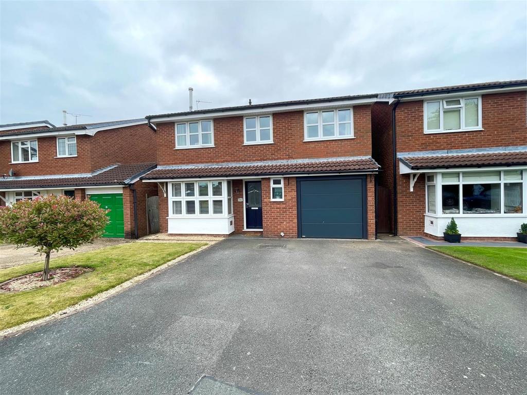 Lea Close, Sandbach 4 bed detached house for sale £380,000