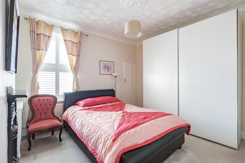 33 Napier Road, Northfleet, Gravesend, DA11 7BZ