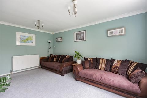 94 Knights Croft, New Ash Green, Longfield, DA3 8JS