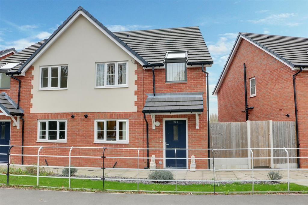 Sandbach Road, Church Lawton 3 bed semidetached house for sale £100,000