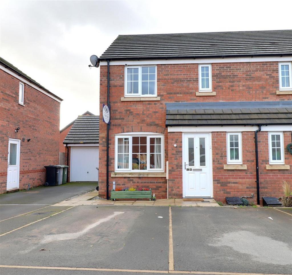 Sundew Road, Shavington, Crewe 3 bed semidetached house for sale £