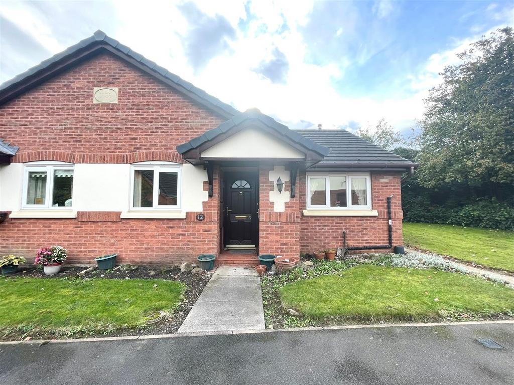 Brookmere Close, Sandbach 2 bed semidetached bungalow for sale £135,000