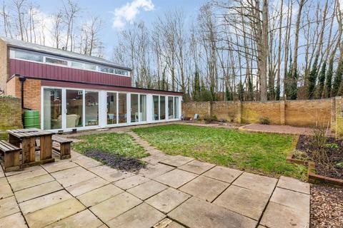 82 Punch Croft, New Ash Green, Longfield, DA3 8HR