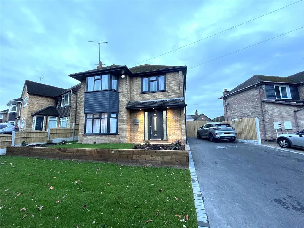 Sutherland Crescent, Blythe Bridge 4 bed detached house for sale £349,950