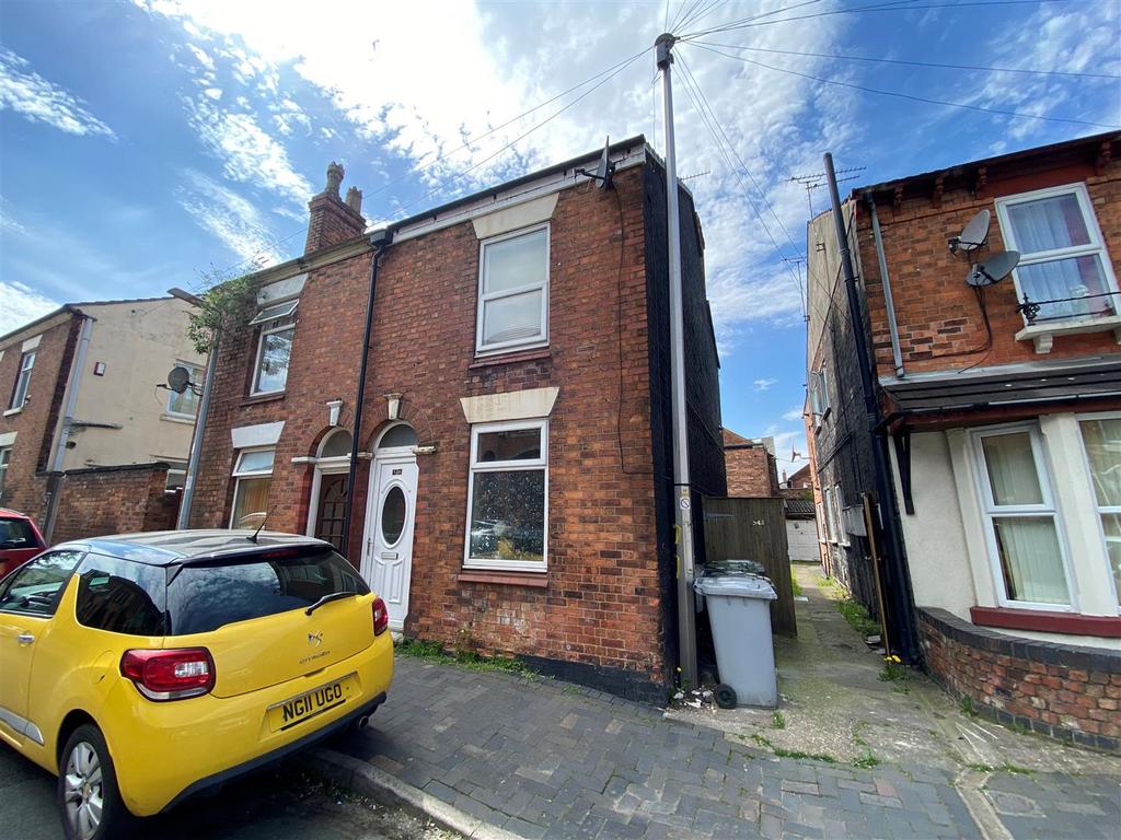 Lord Street, Crewe 2 bed semidetached house for sale £98,000