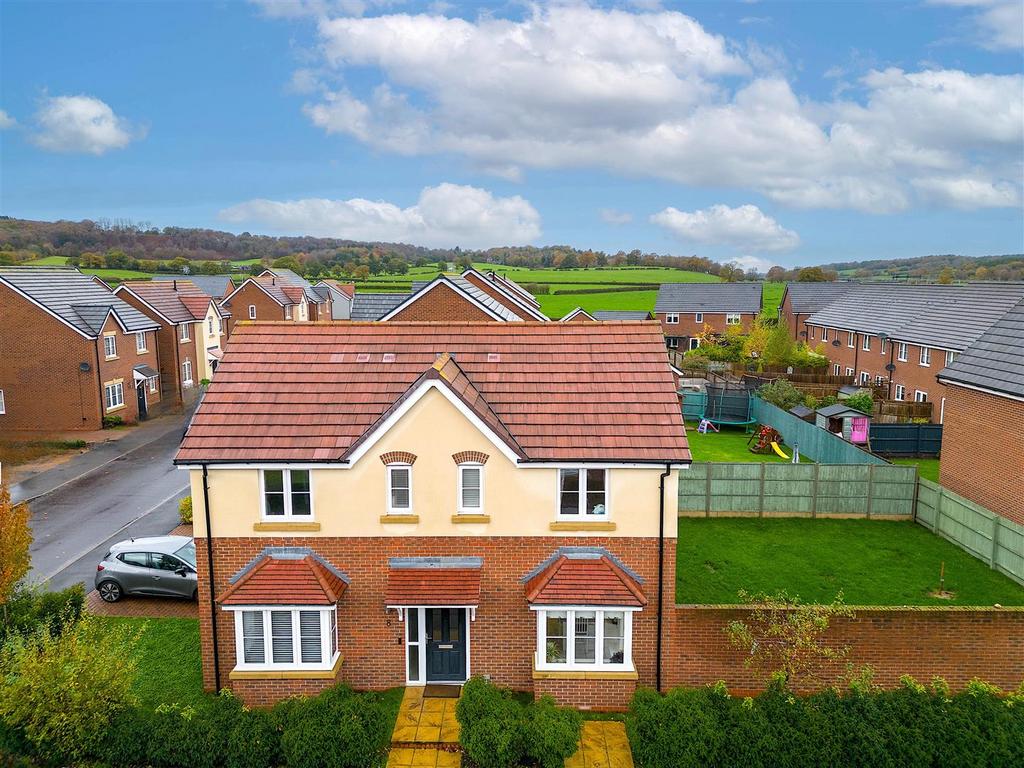 Roebuck Drive, Baldwins Gate 4 bed detached house for sale £410,000