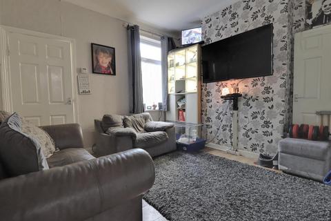 3 bedroom end of terrace house for sale - Market Close, Crewe