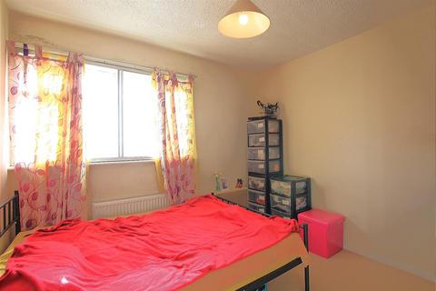 2 bedroom apartment to rent - Field Road, Feltham TW14