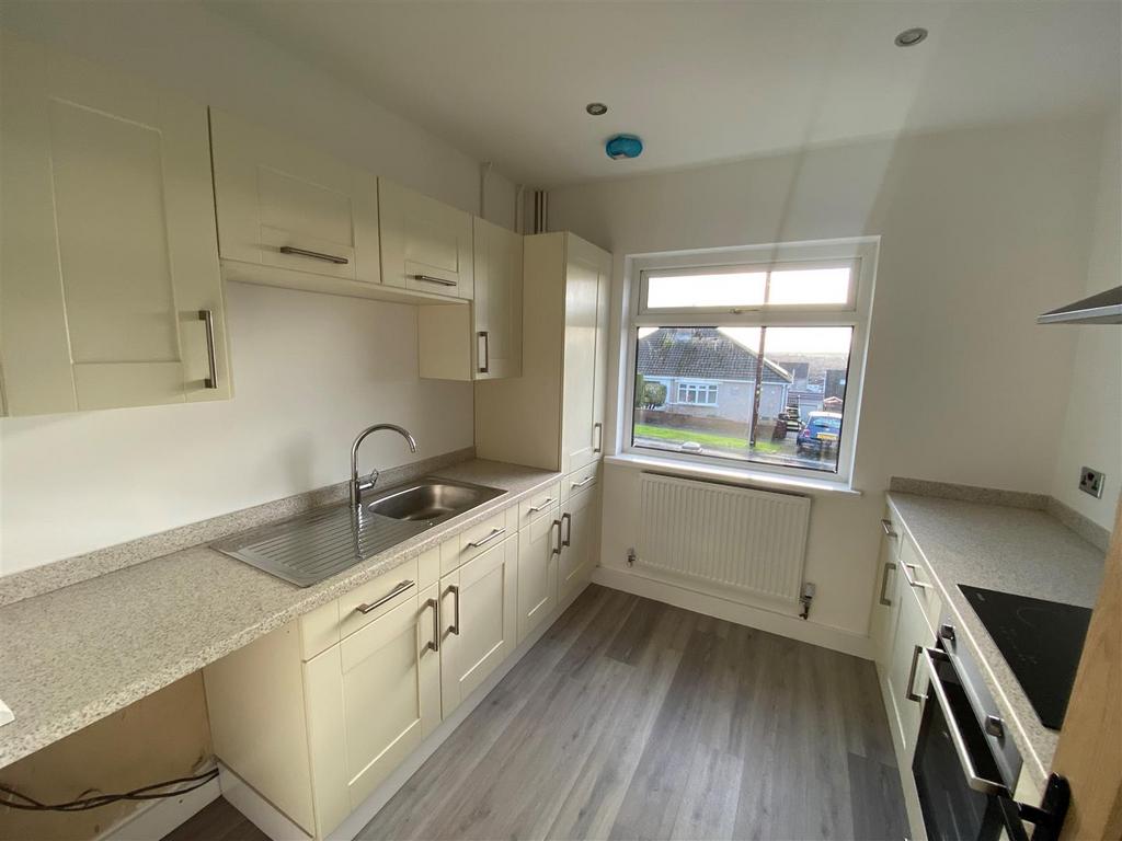 2 derwn close kitchen.jpg