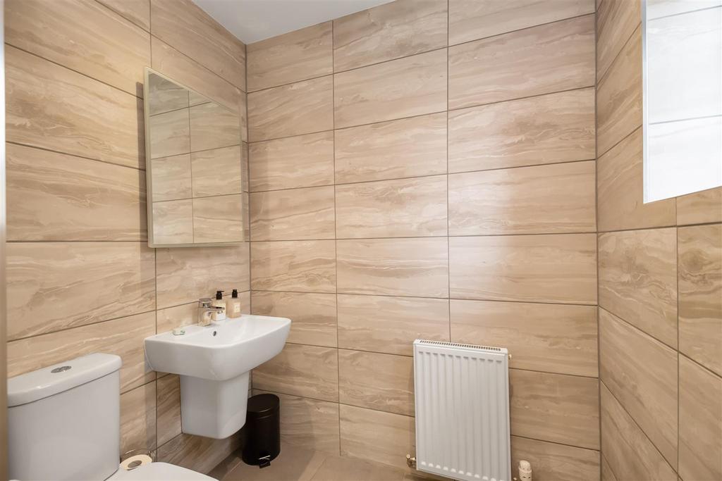 21 Hawthorn Park 13.jpg