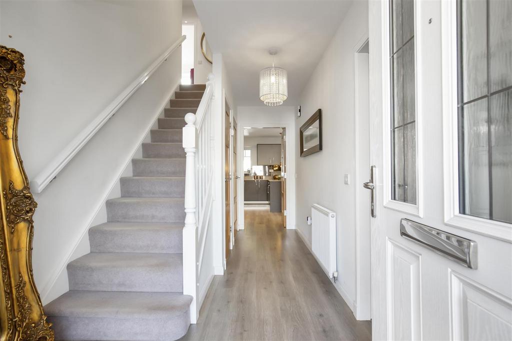 21 Hawthorn Park 4.jpg
