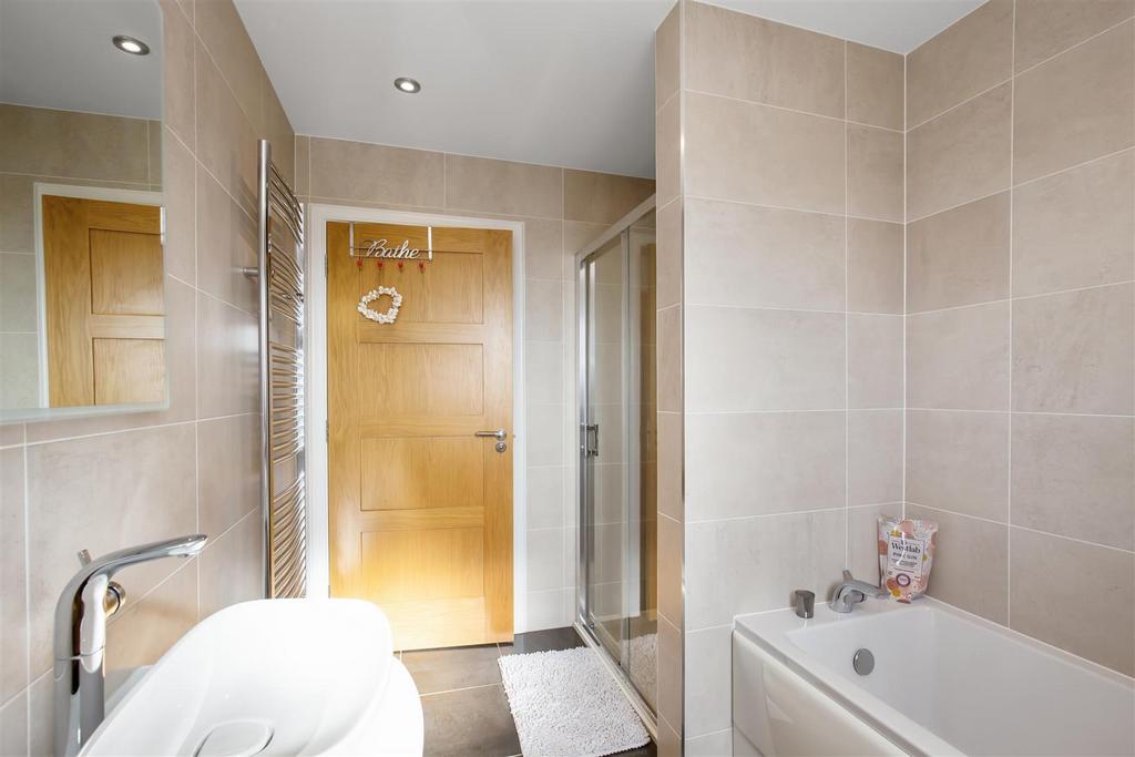 21 Hawthorn Park 29.jpg