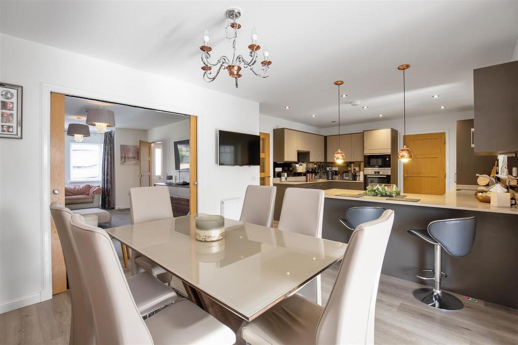 21 Hawthorn Park 7.jpg