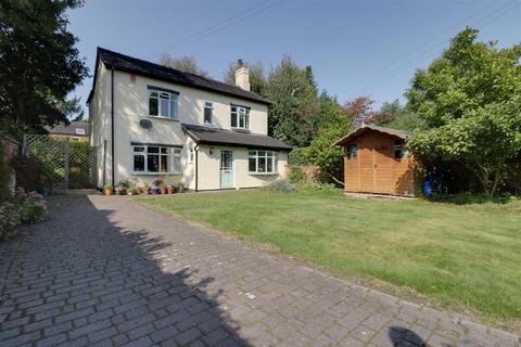 4 bedroom cottage for sale, Fields Road, Alsager