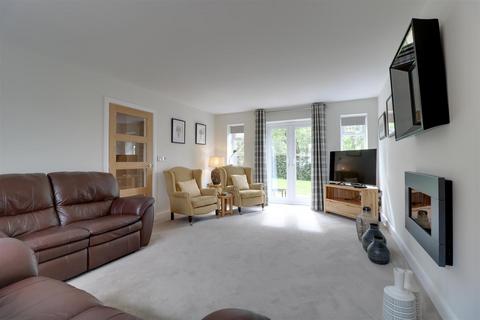 5 bedroom detached house for sale, Brunds Orchard, Vale Gardens, Alsager