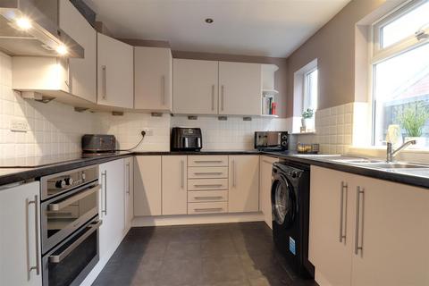 15 Brooklands Grove, Crewe, CW1 3JS