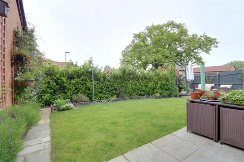27 Christopher Mitford Road, Alsager, Stoke-on-trent, ST7 2WA