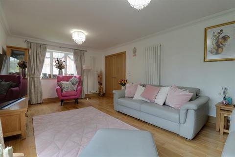 27 Christopher Mitford Road, Alsager, Stoke-on-trent, ST7 2WA