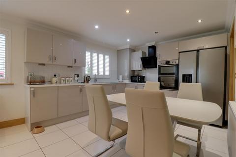 27 Christopher Mitford Road, Alsager, Stoke-on-trent, ST7 2WA