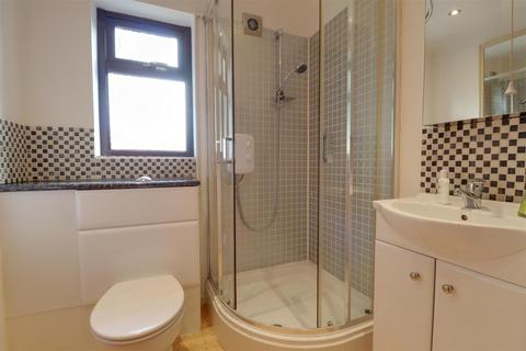 32a Barons Road, Shavington, Crewe, CW2 5EW