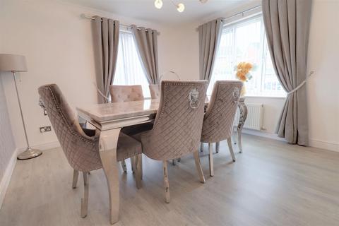 14 Fox Covert Way, Crewe, CW1 4TE