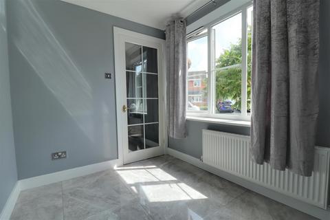 14 Fox Covert Way, Crewe, CW1 4TE