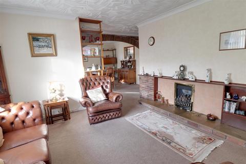 2 bedroom detached bungalow for sale, Stoneley Road, Crewe