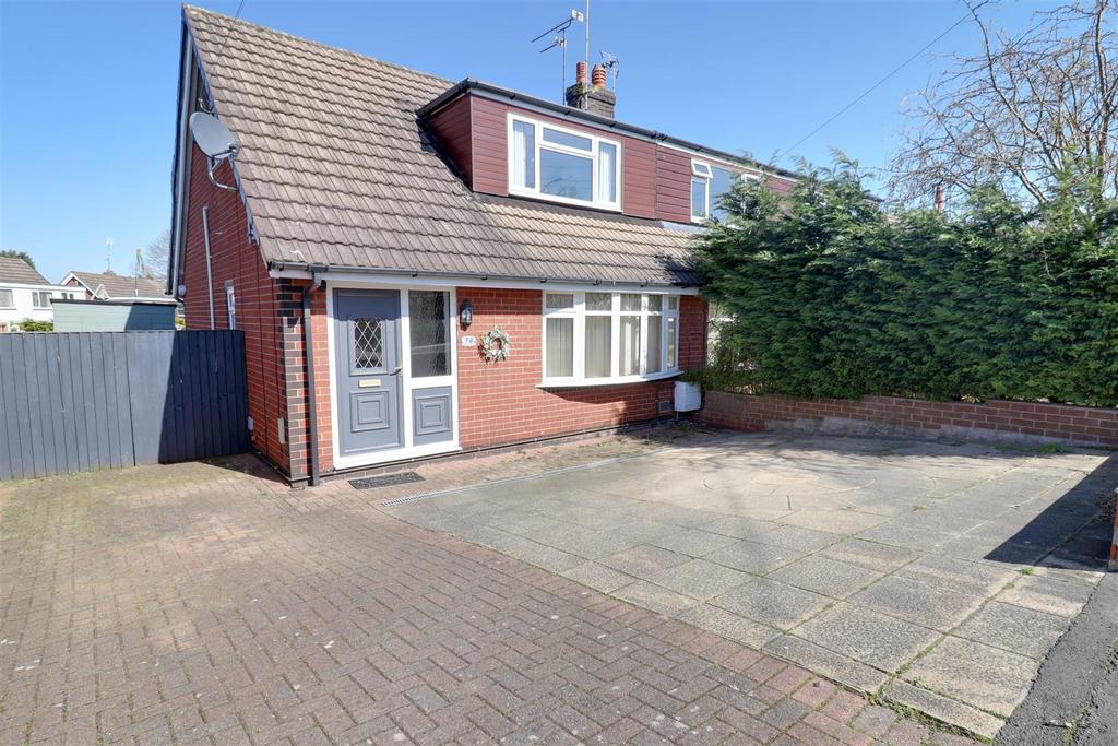 Greenfields Avenue, Shavington, Crewe 3 bed semidetached house for