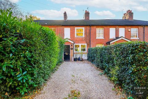 2 bedroom terraced house to rent - Thornwood Road, Epping, CM16