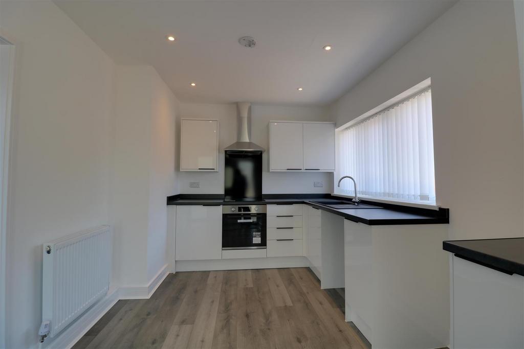 Hassall Road, Alsager 2 bed detached bungalow £275,000