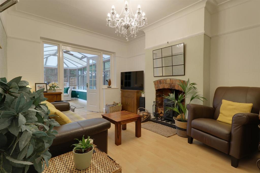 Lawton Road, Alsager 3 bed semidetached house for sale £270,000