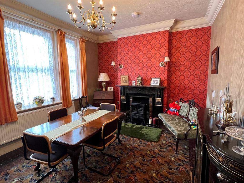 Dining Room.jpg