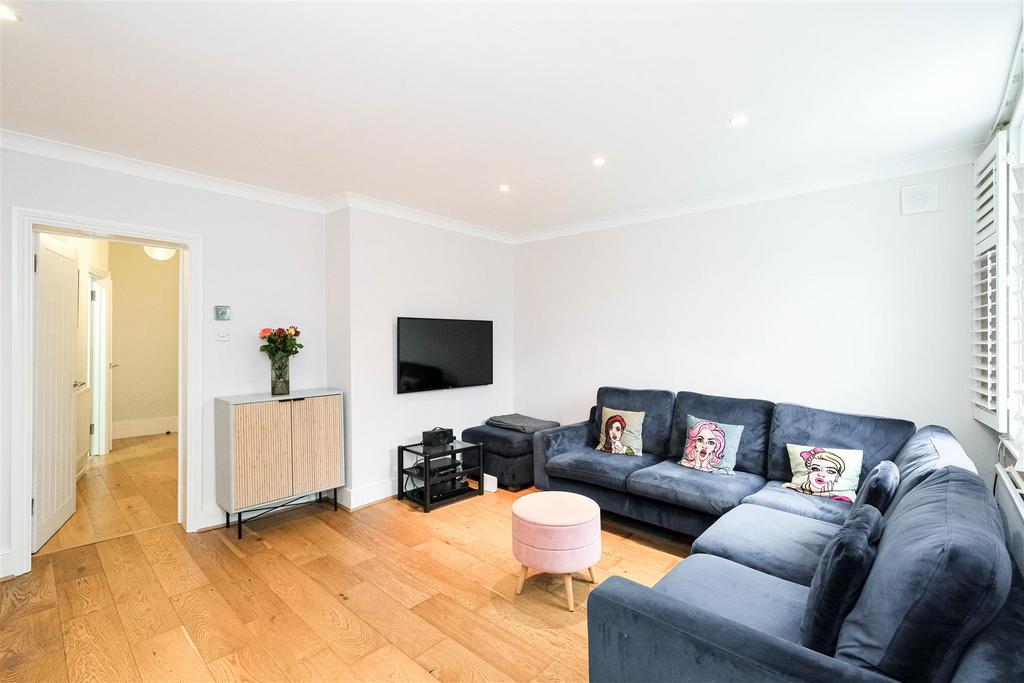 24a Tavistock Road-13.jpg