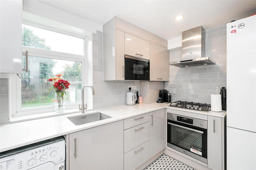 24a Tavistock Road-15.jpg