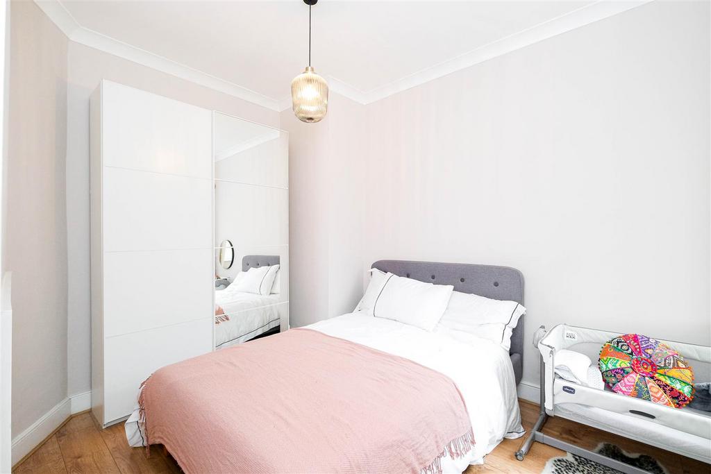 24a Tavistock Road-17.jpg