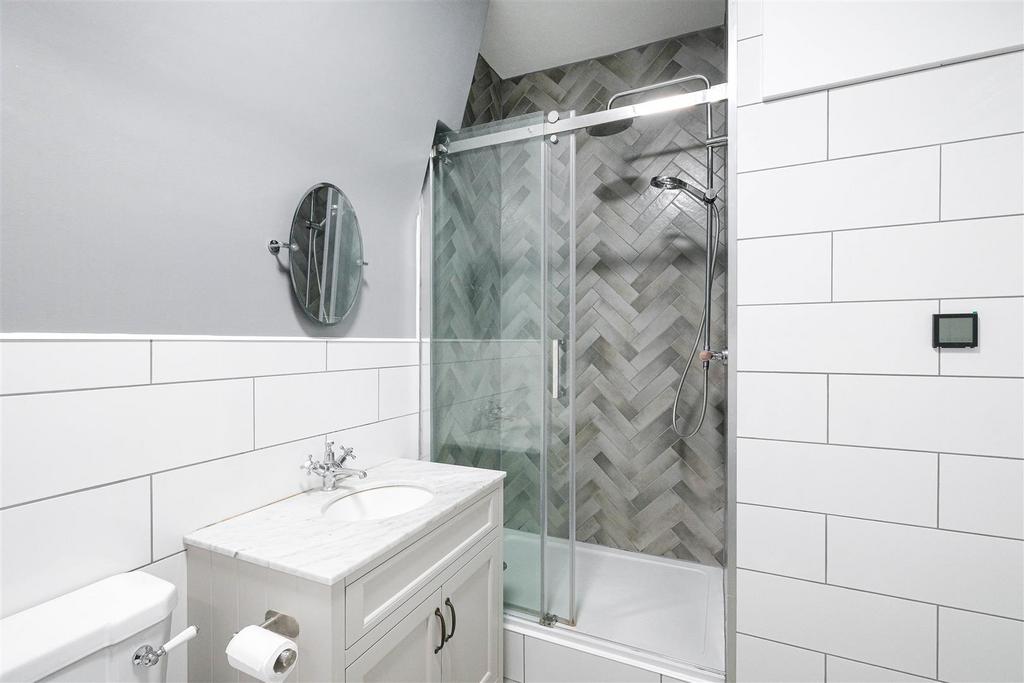 24a Tavistock Road-4.jpg