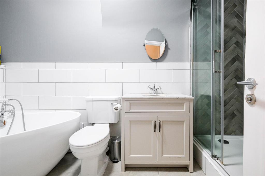 24a Tavistock Road-3.jpg