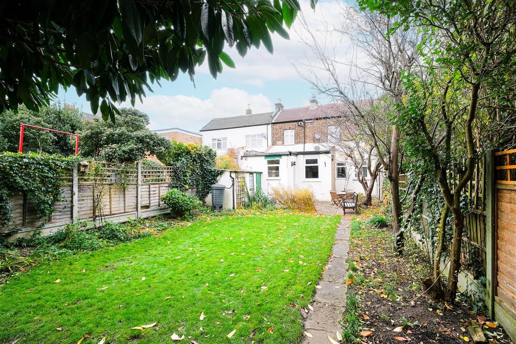 24a Tavistock Road-26.jpg