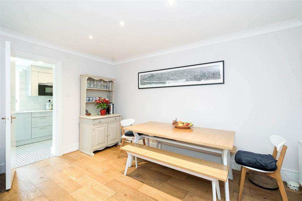 24a Tavistock Road-10.jpg