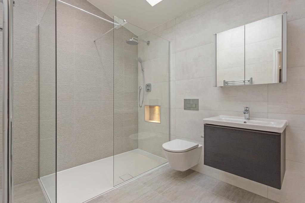 30 Carlton Street 327588 - (26).jpg