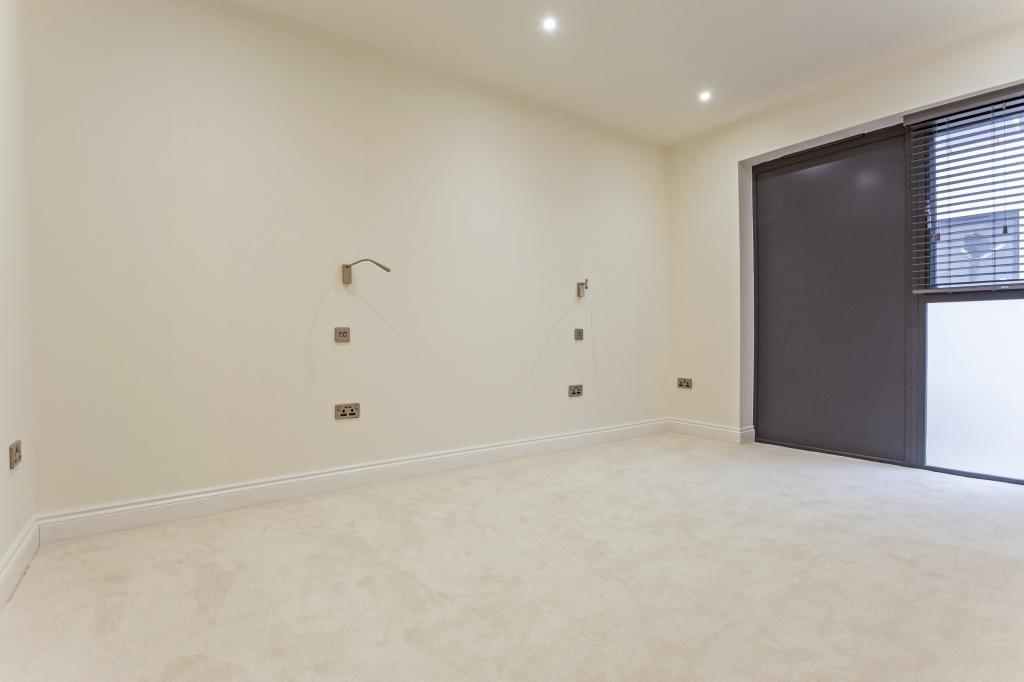 30 Carlton Street 327588 - (18).jpg