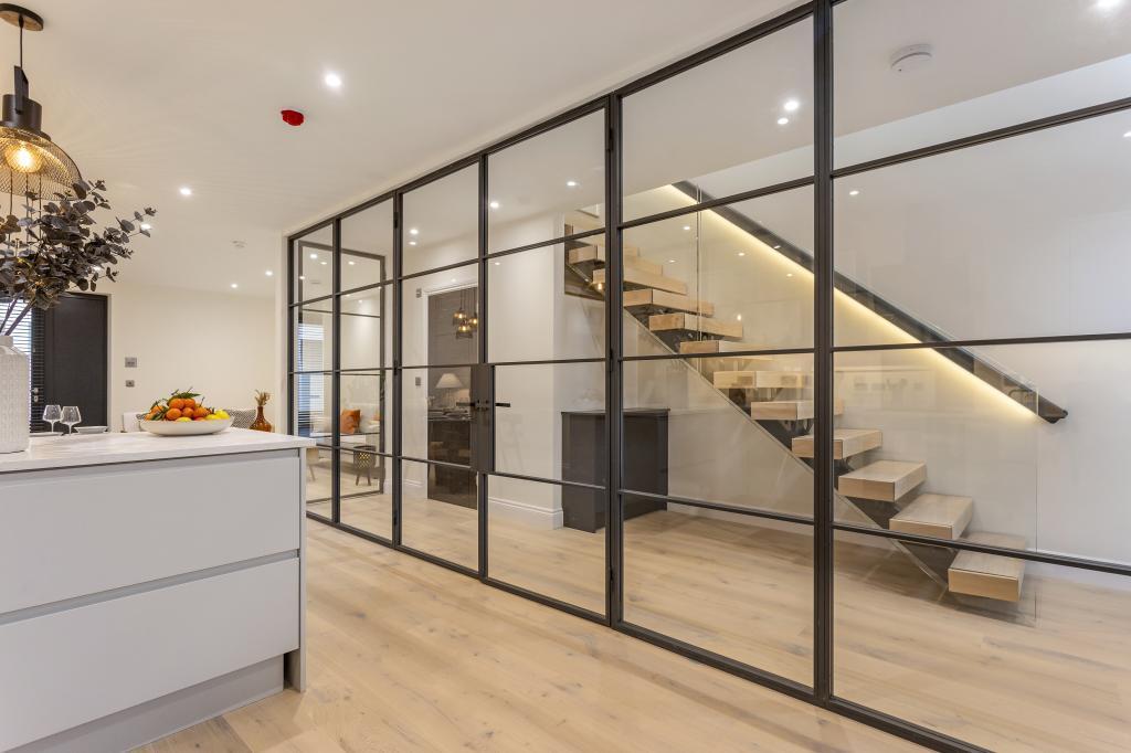 30 Carlton Street 327588 - (14).jpg