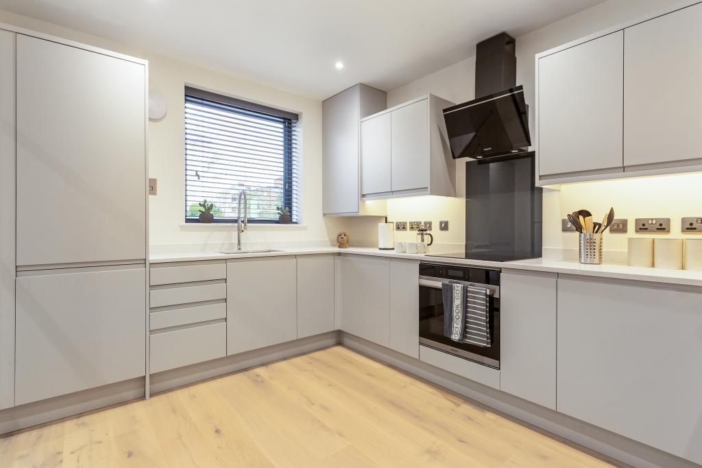 30 Carlton Street 327588 - (13).jpg