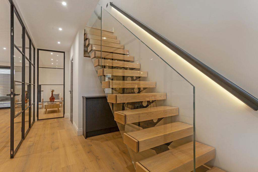 30 Carlton Street 327588 - (15).jpg