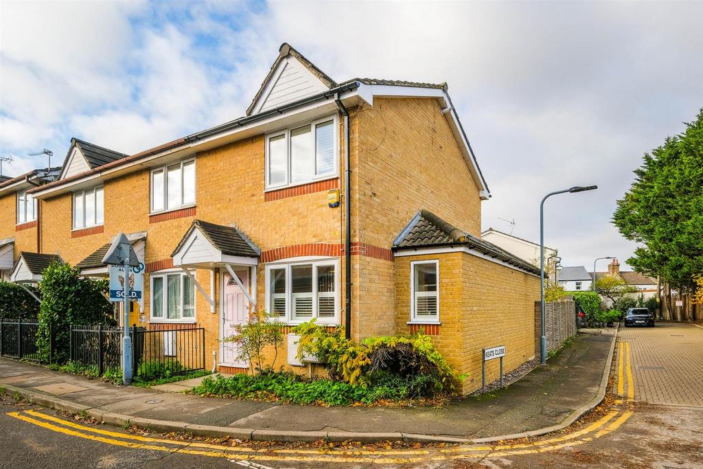 Nightingale Lane, Wanstead 2 bed end of terrace house for sale £675,000