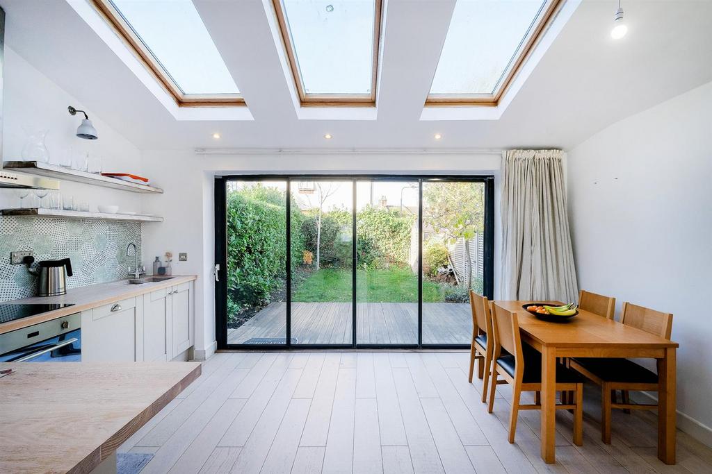 64 Nightingale Lane-8 resized.jpg