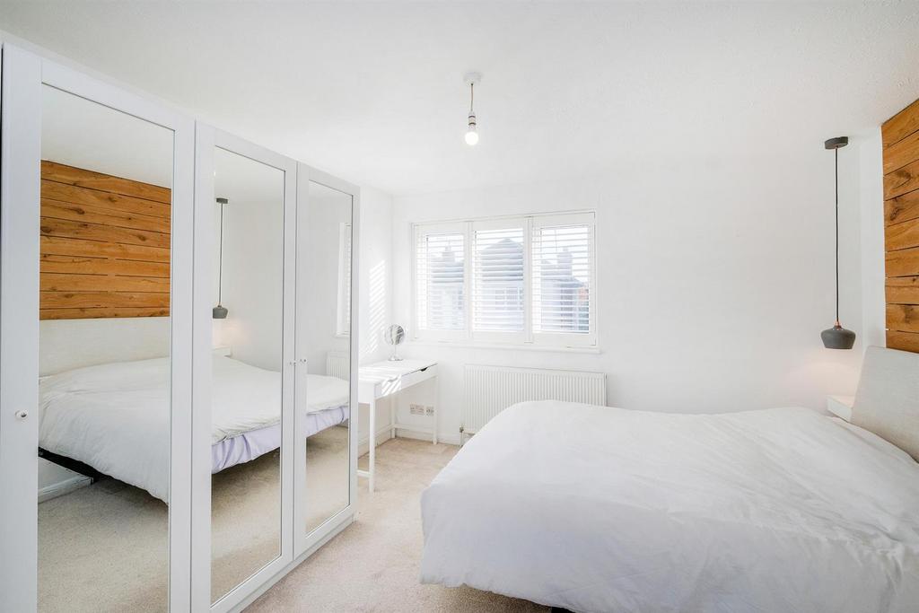 64 Nightingale Lane-17 resized.jpg