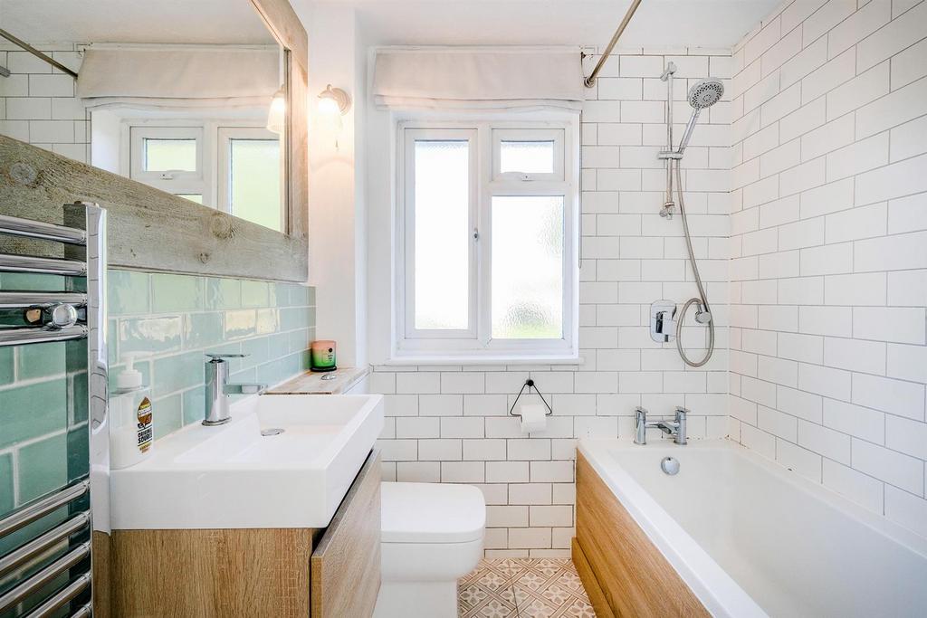 64 Nightingale Lane-13 resized.jpg