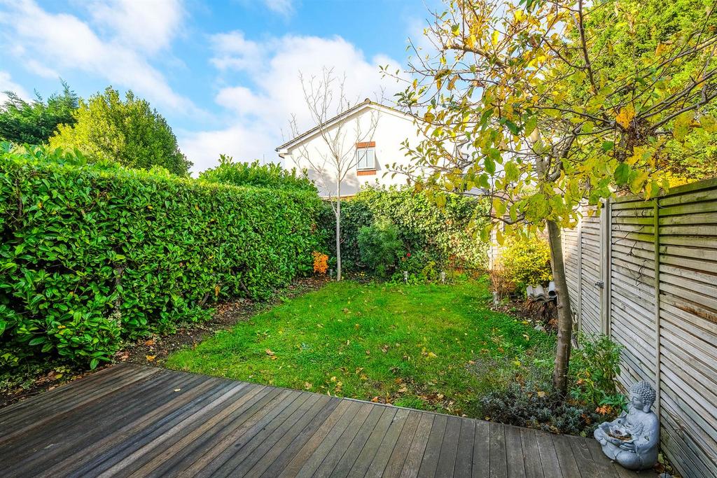 64 Nightingale Lane-23 resized.jpg